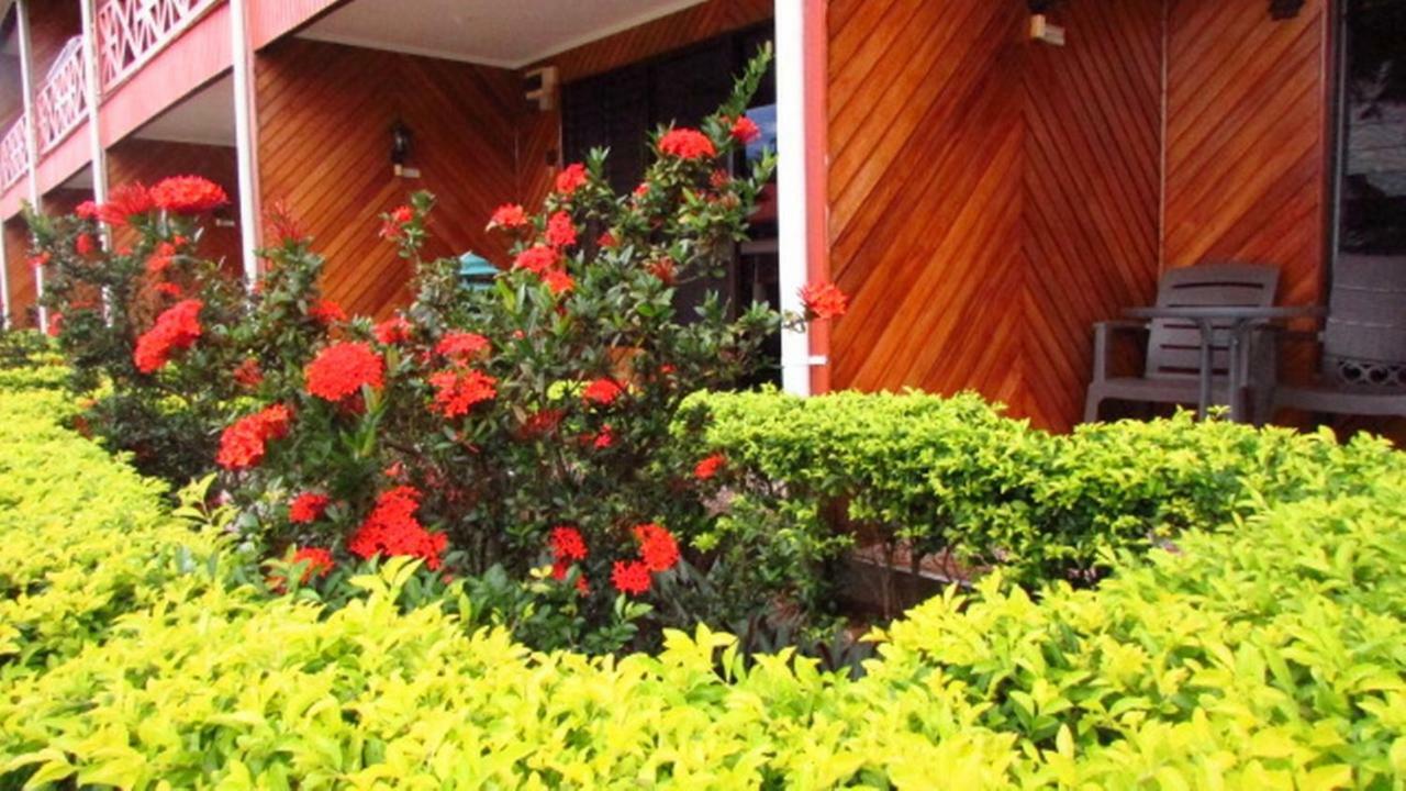 Wailoaloa Beach Resort Нанди Экстерьер фото