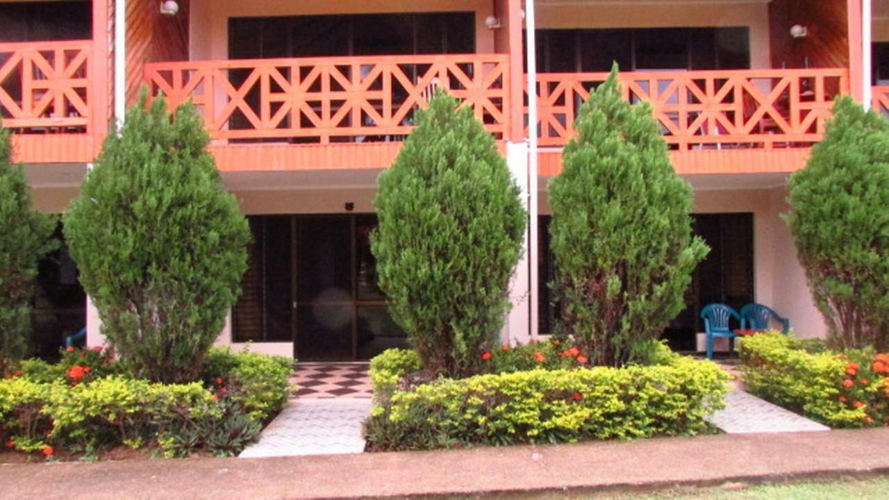Wailoaloa Beach Resort Нанди Экстерьер фото